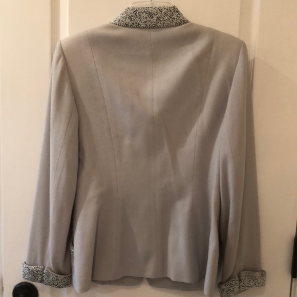 Albert Nipon jacket and skirt set - Picture 6 of 7